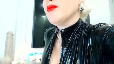 KatuhaX online show from February 24, 9:31 pm