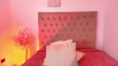 Snapshot of katy_van chatting on September 20, 6:45 am Katy Van online show from September 20, 6:45 am