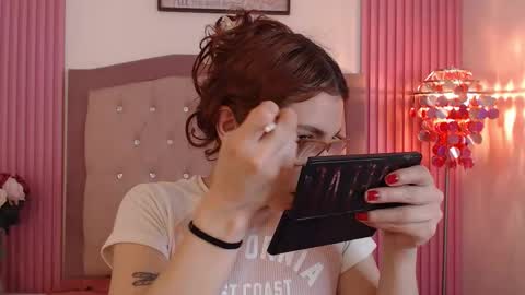 Katy Van online show from February 6, 9:40 pm