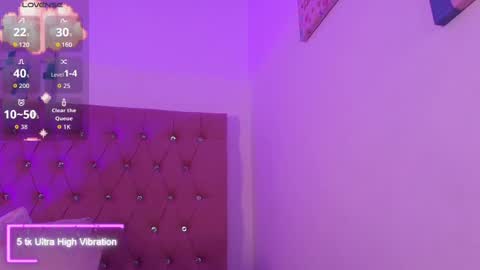 Snapshot of katy_van chatting on October 1, 5:34 am Katy Van online show from October 1, 5:34 am