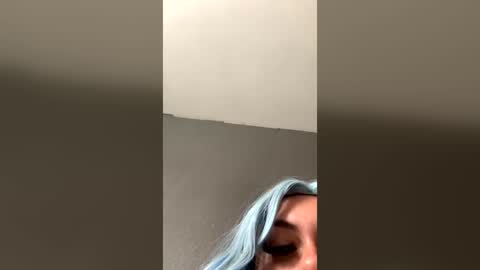 kayalewiss online show from July 20, 3:14 pm