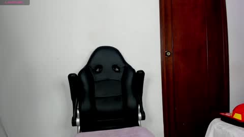 KAYLA BATISTA online show from December 18, 2:38 pm