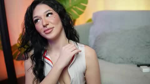  Kaylee  online show from December 15, 10:59 pm