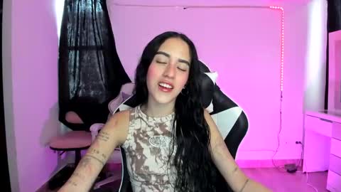 Snapshot of kaylie_xxx chatting on January 29, 8:25 pm kaylie online show from January 29, 8:25 pm