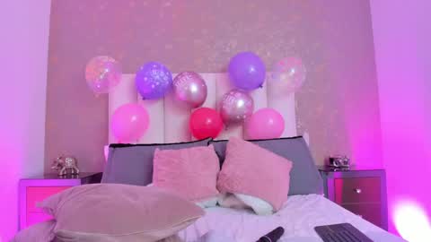 kayliebrooks online show from April 23, 6:43 pm