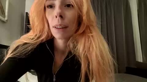 Snapshot of kayyrachyl chatting on October 19, 2:57 am kayyrachyl online show from October 19, 2:57 am