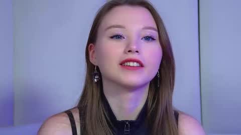 Keira online show from March 22, 6:08 am