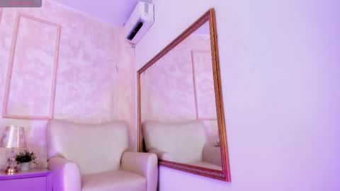 keirahartz online show from January 6, 3:43 am