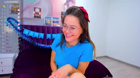 Snapshot of kelly_cuutie chatting on October 2, 1:10 am Kelly online show from October 2, 1:10 am
