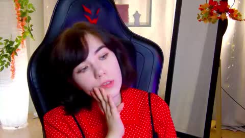 Kelly online show from October 31, 9:35 am