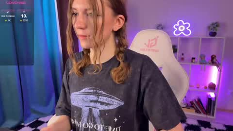Kelly online show from April 26, 1:42 pm