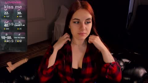 Snapshot of kelly_woods chatting on January 19, 10:17 am Kelly online show from January 19, 10:17 am
