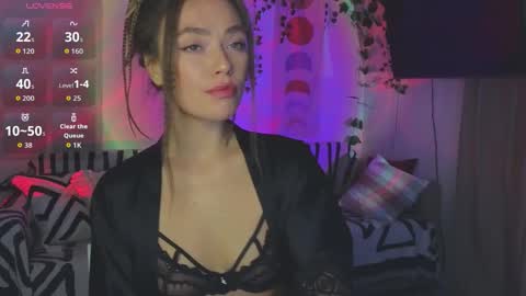 KellyFouler online show from November 14, 3:45 pm