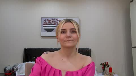 Snapshot of kellystoneys chatting on February 2, 5:42 am Kelly Stoneys online show from February 2, 5:42 am