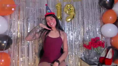 kendall online show from June 6, 5:19 pm