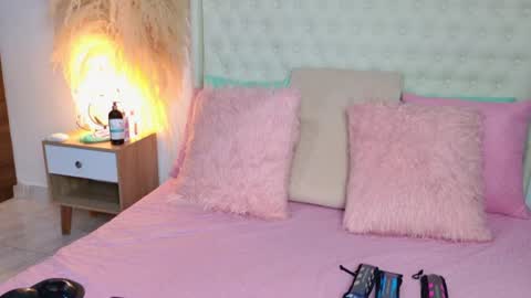 Kendall online show from July 16, 5:23 am