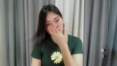 Snapshot of kendra_slut chatting on February 19, 8:52 pm K E N D R A online show from February 19, 8:52 pm