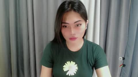 Snapshot of kendra_slut chatting on February 21, 12:38 am K E N D R A online show from February 21, 12:38 am
