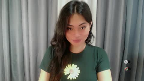 Snapshot of kendra_slut chatting on February 3, 1:41 am K E N D R A online show from February 3, 1:41 am