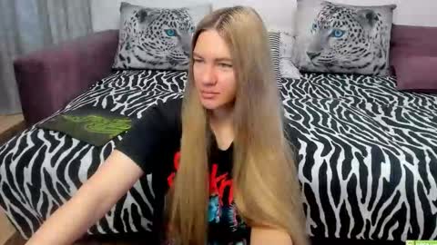 Kendra online show from September 22, 1:26 am