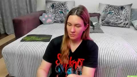 Kendra online show from March 5, 11:55 pm