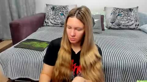 Kendra online show from October 9, 1:32 am