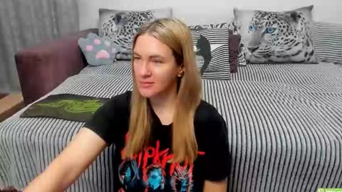 Kendra online show from November 25, 11:49 pm