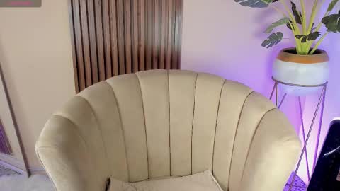 Keny Kitty  Onlyfans Kenayfoxx online show from February 18, 5:09 am