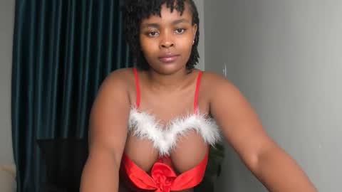 Keyara online show from November 1, 10:36 pm