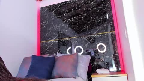 Keyla Knowles online show from January 16, 11:01 pm