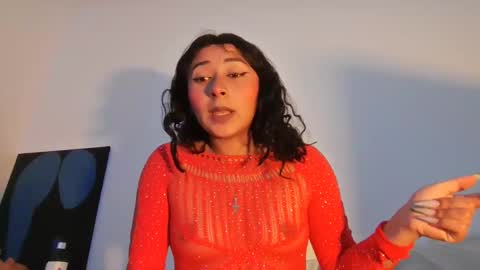 Snapshot of khaleesi_j chatting on March 8, 1:01 pm khaleesi_j online show from March 8, 1:01 pm
