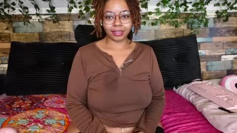 Snapshot of khayaparker chatting on October 10, 7:52 pm Khaya online show from October 10, 7:52 pm