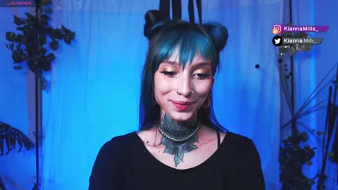 Kianna online show from December 27, 11:42 pm