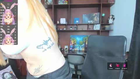 Evelyn online show from September 27, 8:49 pm