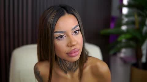 Snapshot of kiara_moreno chatting on September 12, 7:50 am kiara_moreno online show from September 12, 7:50 am