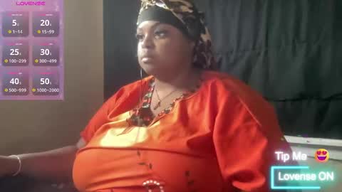 KiaraSugars online show from March 4, 2:45 pm