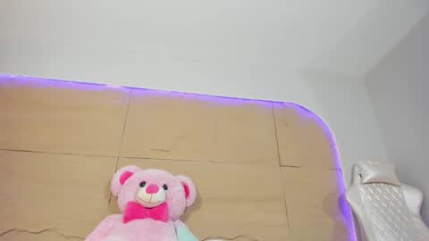 KIM COOPER online show from March 11, 10:07 am