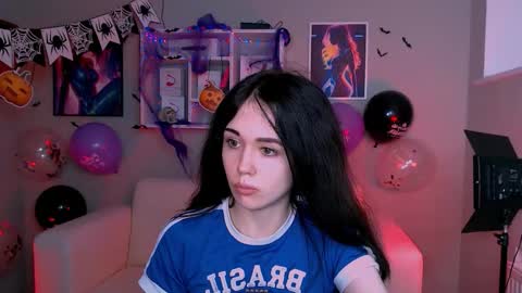 Snapshot of kiki_yourlove chatting on October 24, 9:27 am Kira online show from October 24, 9:27 am