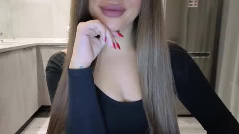 EvaAnna online show from September 27, 1:40 pm