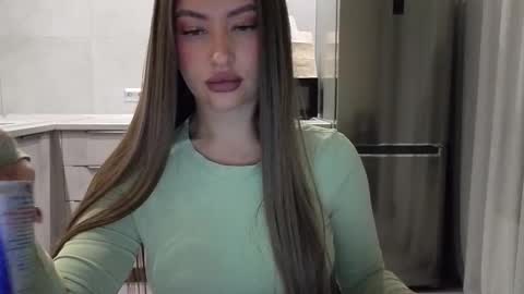 EvaAnna online show from March 2, 9:20 pm