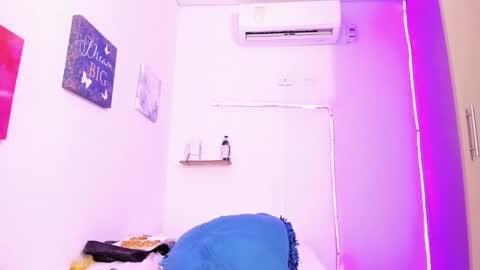 kim online show from January 25, 7:28 am