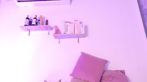 kim online show from October 17, 8:56 pm