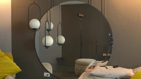 Kim online show from October 15, 1:25 pm