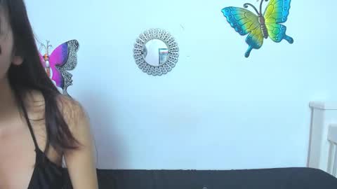 kim_eli online show from December 12, 10:20 pm