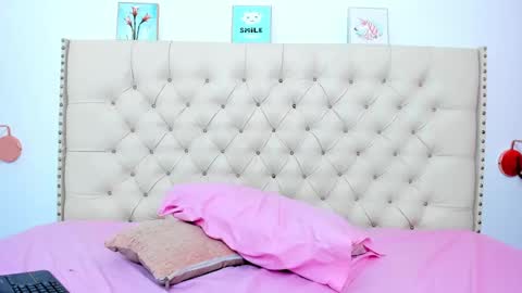 kim_eli online show from January 16, 6:37 pm