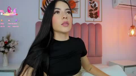 KIM  online show from July 9, 7:49 pm