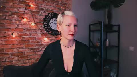 Snapshot of kim_waite chatting on September 18, 2:26 pm Kim online show from September 18, 2:26 pm