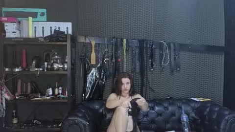  KIMBERLY SWAN  online show from November 30, 6:23 pm