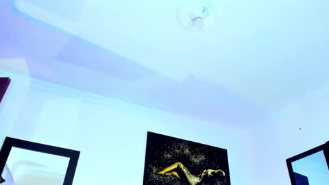 Kimberly Banks online show from February 5, 10:18 am