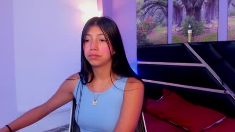 Snapshot of kimberlyvillalobos chatting on January 15, 11:43 am Kimberly Villalobos online show from January 15, 11:43 am